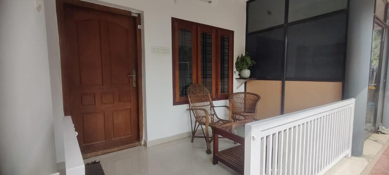 Hostel Calaila Varkala Luaran gambar
