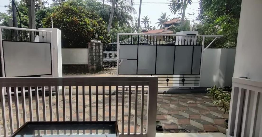 Hostel Calaila Varkala Luaran gambar