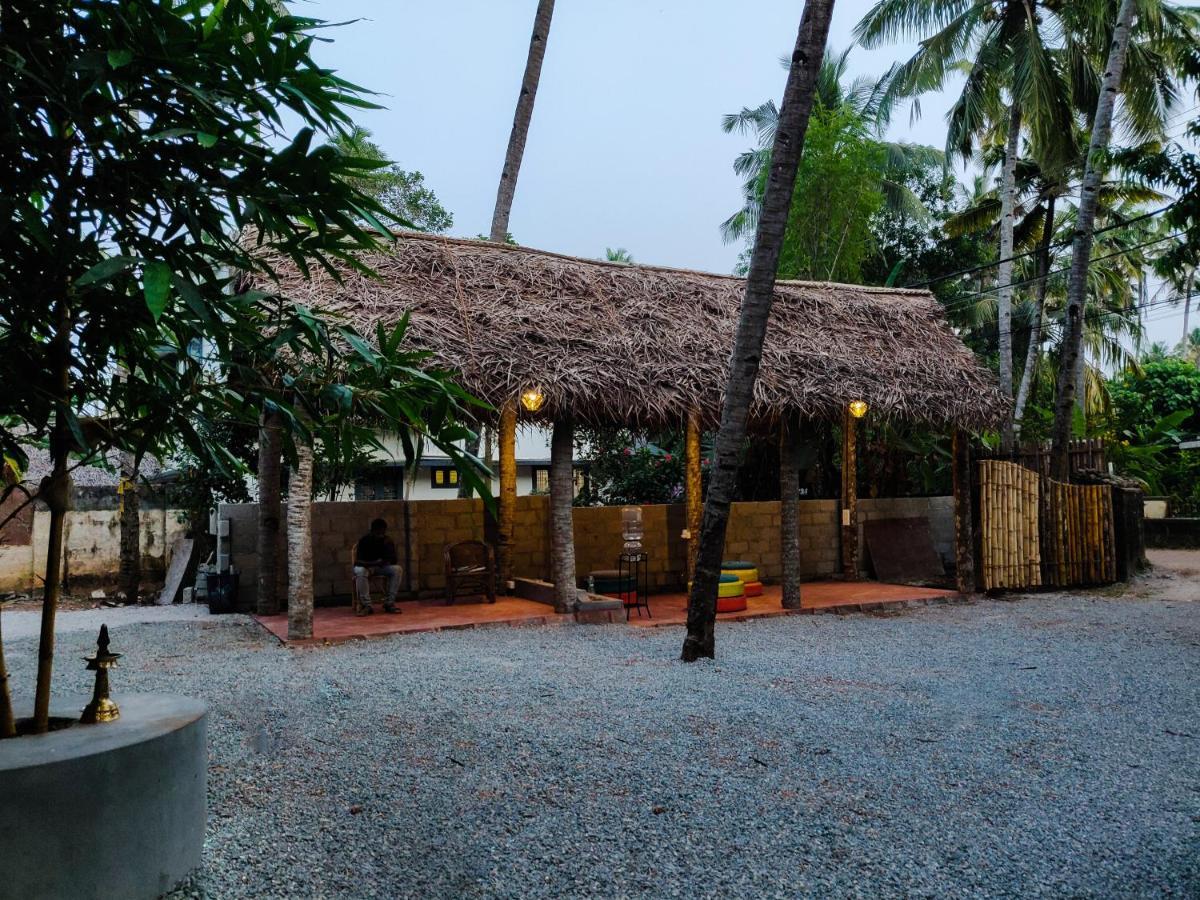 Hostel Calaila Varkala Luaran gambar